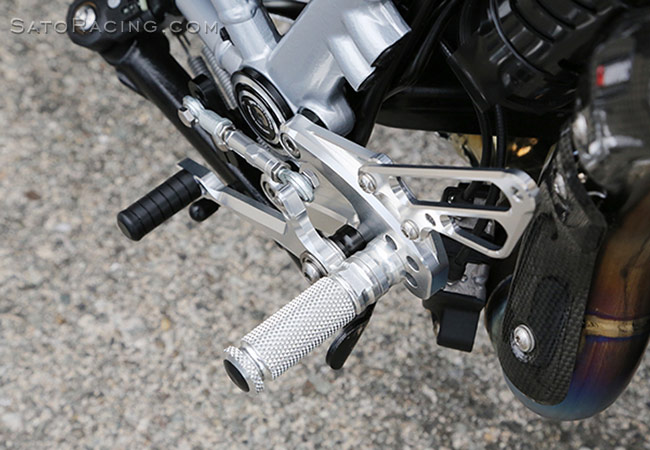 BMW R nineT Racer with SATO RACING Rear Sets -L-side