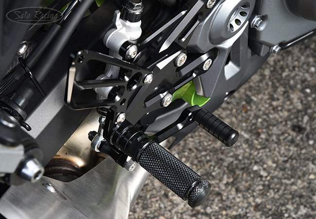 SATO RACING Z900 '17- Rear Sets [R]-side in Black