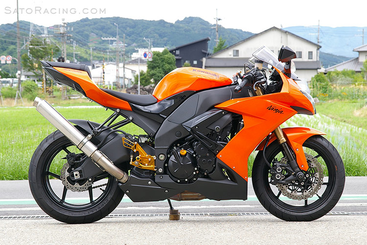 ZX-10R '09 with SATO RACING Rear Sets and Sliders