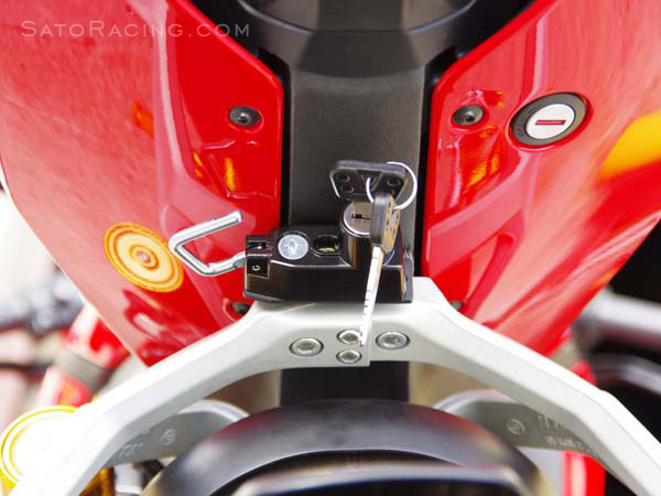 SATO RACING  Helmet Lock - Index