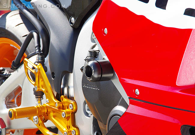 Sato Racing Honda CBR600RR '13 Engine Slider [R]-side