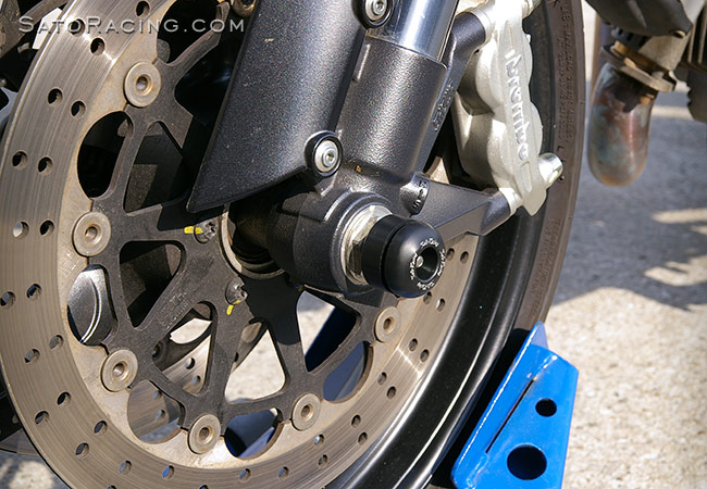 SATO RACING Front Axle Sliders for Ducati Monster (various)/ Multistrada (-'09)/ 999/749
