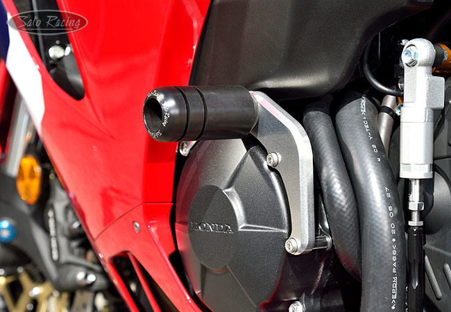 R&G CP0339BL Aero No-cut Frame Sliders For Honda CBR600RR '13-'16 | Accessories International