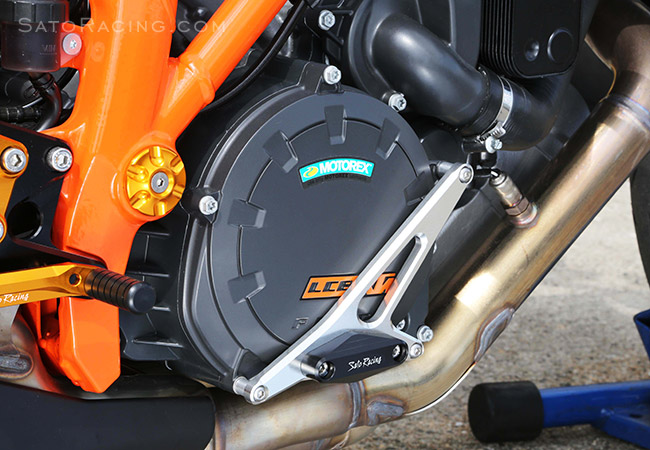 SATO RACING 1290 Super Duke R Engine Slider [R]-side