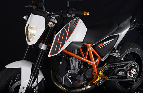 KTM 690 DUKE ('12-) loaded with Sato Racing parts