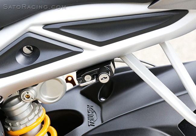 speed triple helmet lock