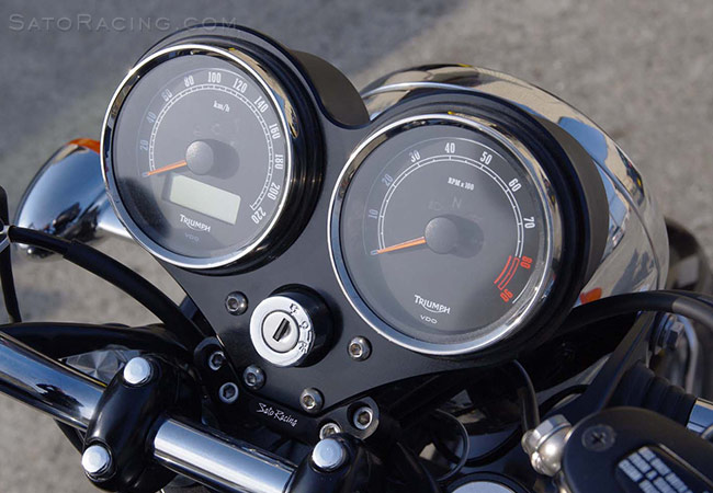 Triumph Bonneville Bobber Speedometer