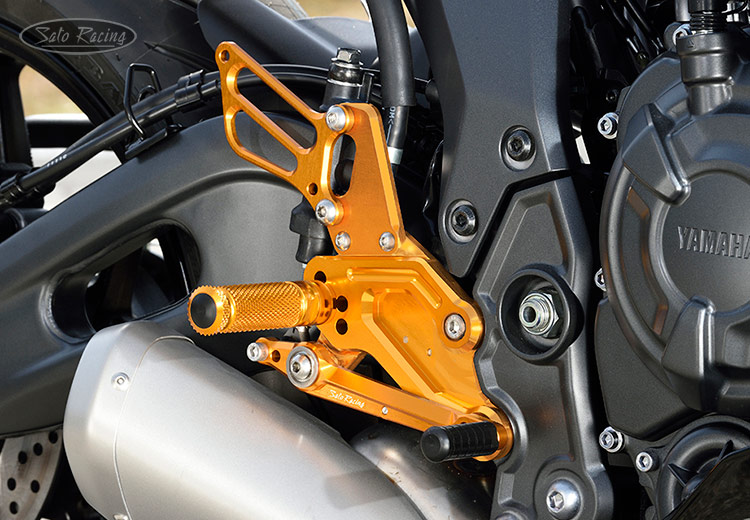 SATO RACING Rear Sets in Gold for Yamaha R7