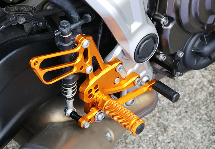 SATO RACING Rear Sets in Gold R-side for Yamaha FZ-07 MT-07