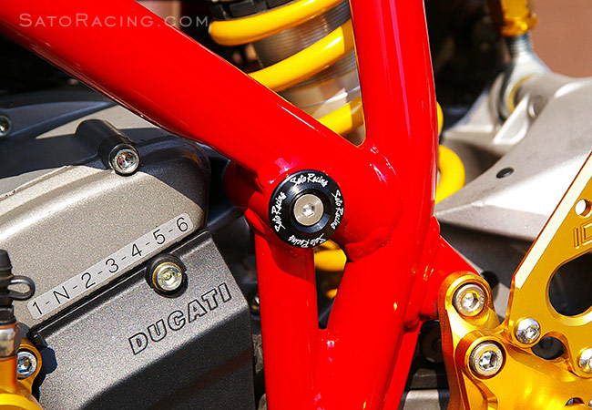 Sato Racing Frame Plug [BLACK] on a Ducati 1098