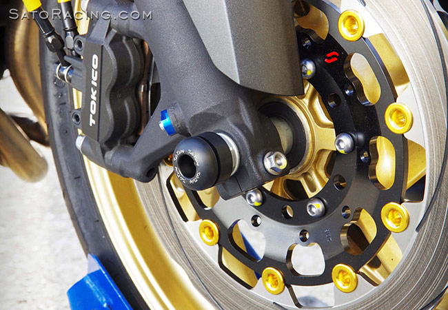 gen1 Honda CB1000R with SATO RACING Front Axle Sliders