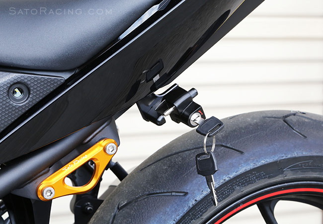 yamaha r3 helmet lock