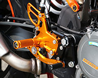 REAR SETS [GOLD] - KTM 250 / 390 DUKE ('17- )